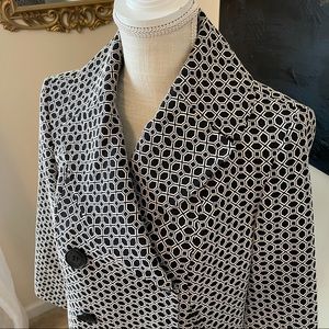 J6_ANNE KLEIN Black and White Swing Jacket